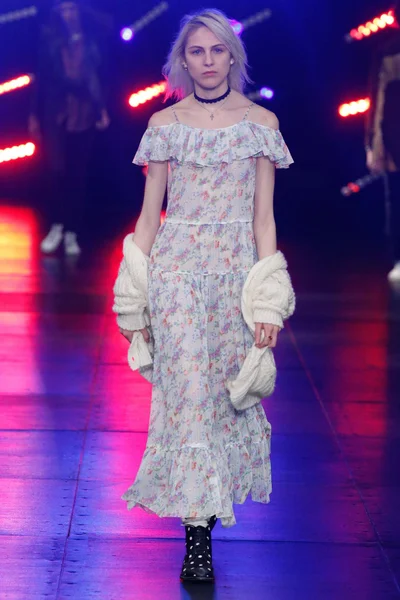 Look 54